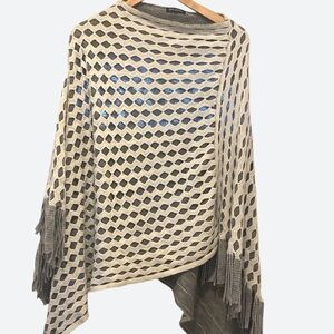 Max Edition | Sweater | Asymmetrical | Fringed Poncho